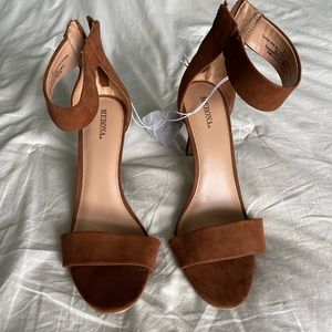 Women’s size 9.5 Merona heeled sandal